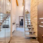Anna\'S Ruin Corner